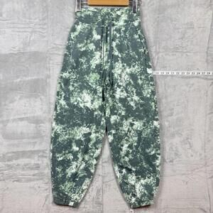 Lululemon Scuba Sweatpants Fleece Women’s Size 2 High Rise Tie Dye Print Casual